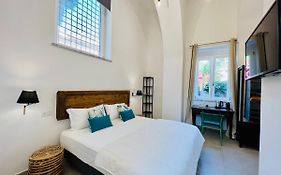 Palazzo Bougainvillea By Ritardo Aereo